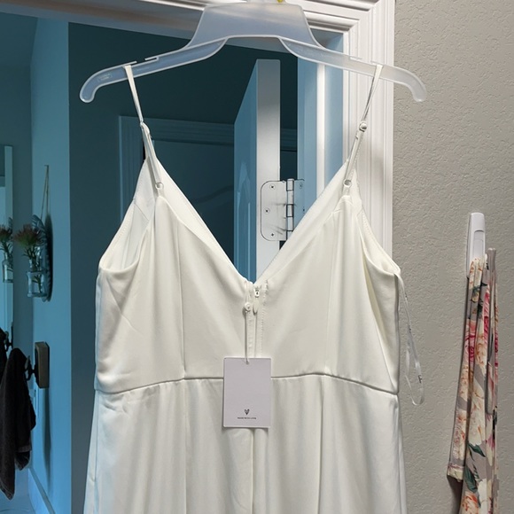 White long dress-beach wedding/vow renewal - Picture 3 of 4